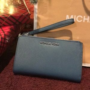 Michael Kors Jet Set Travel double zip wristlet